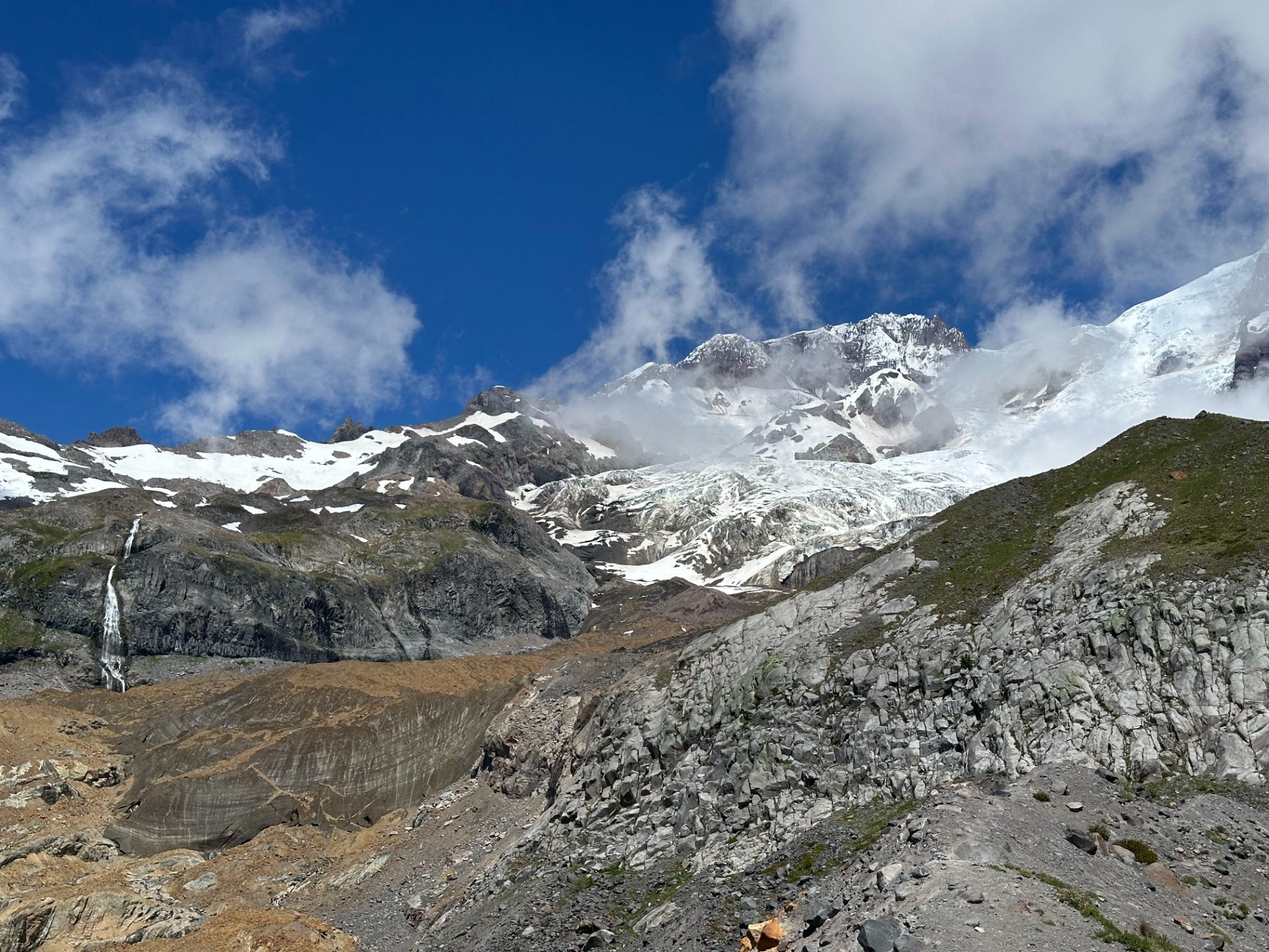 Looking towards the Tahoma Glacier